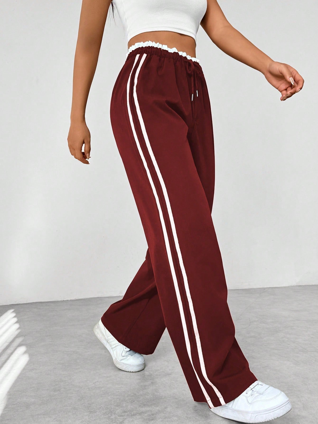 Trend | Pantalon Large Femme Streetwear – Confort, Style & Détails Sportifs