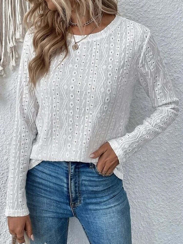 Blouse dentelle élégante broderie manches longues – Coton doux & détails luxe