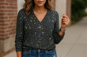 Blouse femme Caroline à paillettes – Col V et manches longues tendance