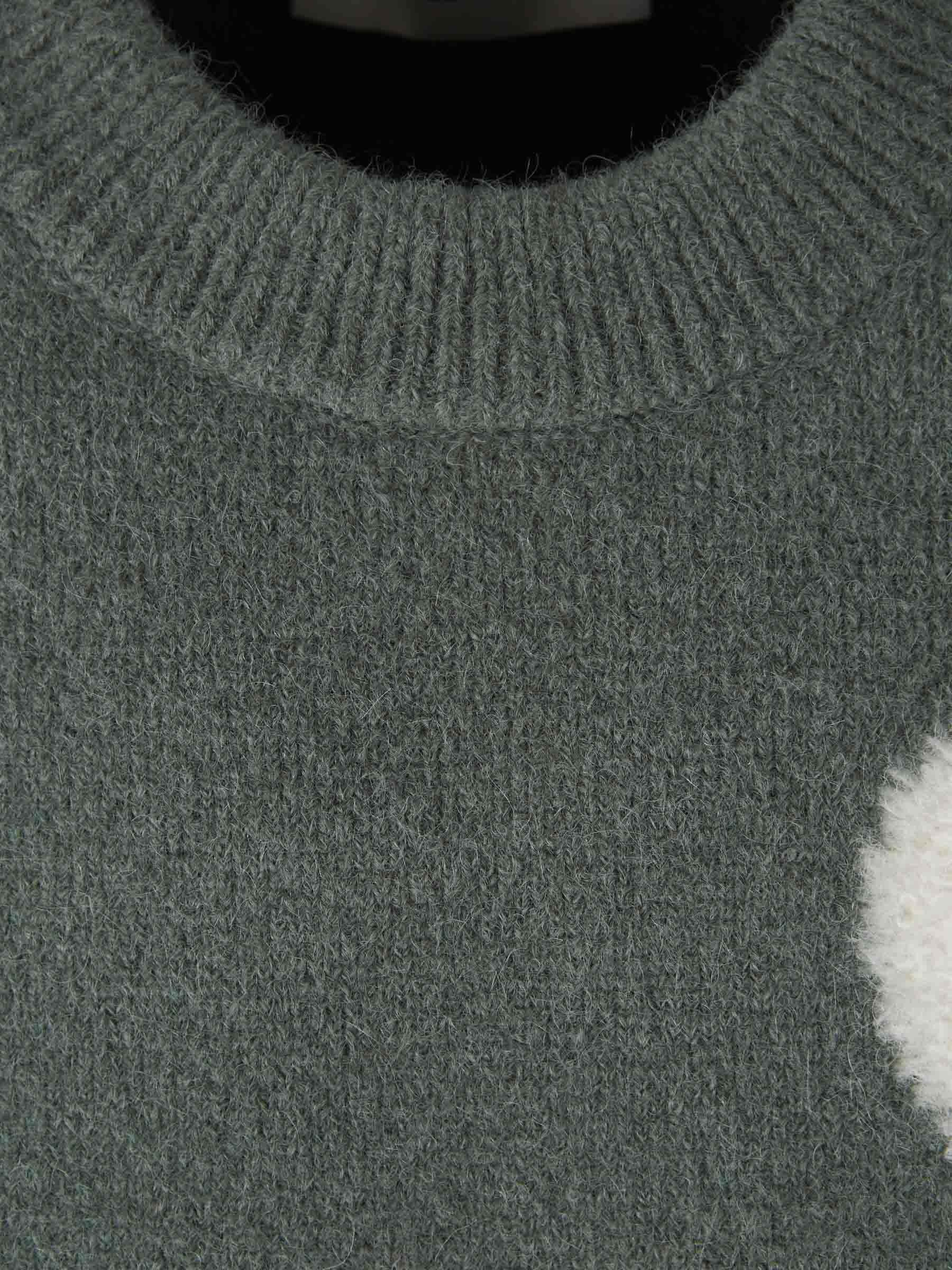 Pull femme Heidi – pull doux à imprimé cœurs & coupe confortable pour l’hiver
