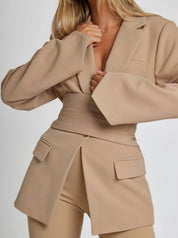 Blazer ceinturé Eleganza femme – coupe cintrée pour travail & soirée