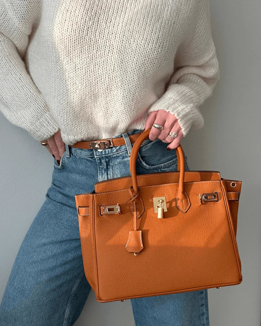 Sac à main femme REMI – sac en cuir véritable avec fermoir doré chic
