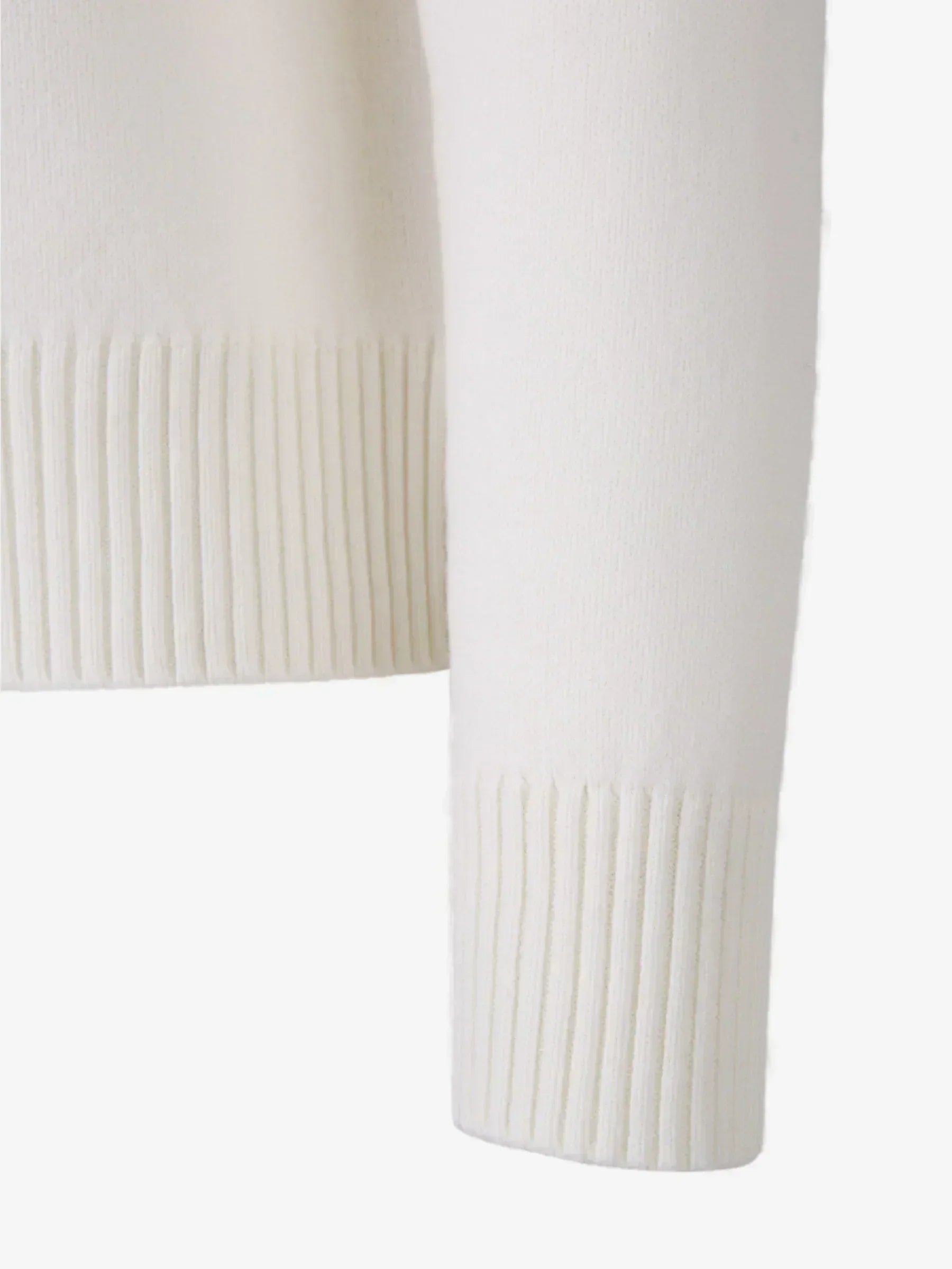 Pull femme Heidi – pull doux à imprimé cœurs & coupe confortable pour l’hiver