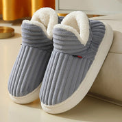 Chaussons femme CozyCuddle – pantoufles chaudes sherpa avec semelle antidérapante