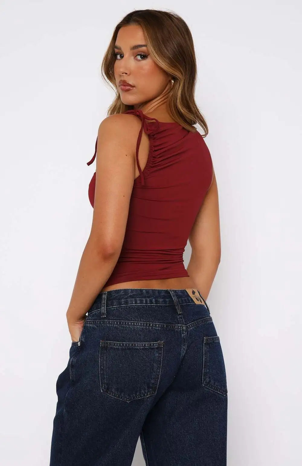 Top femme Wilona en dentelle avec cordon – romantique & moderne