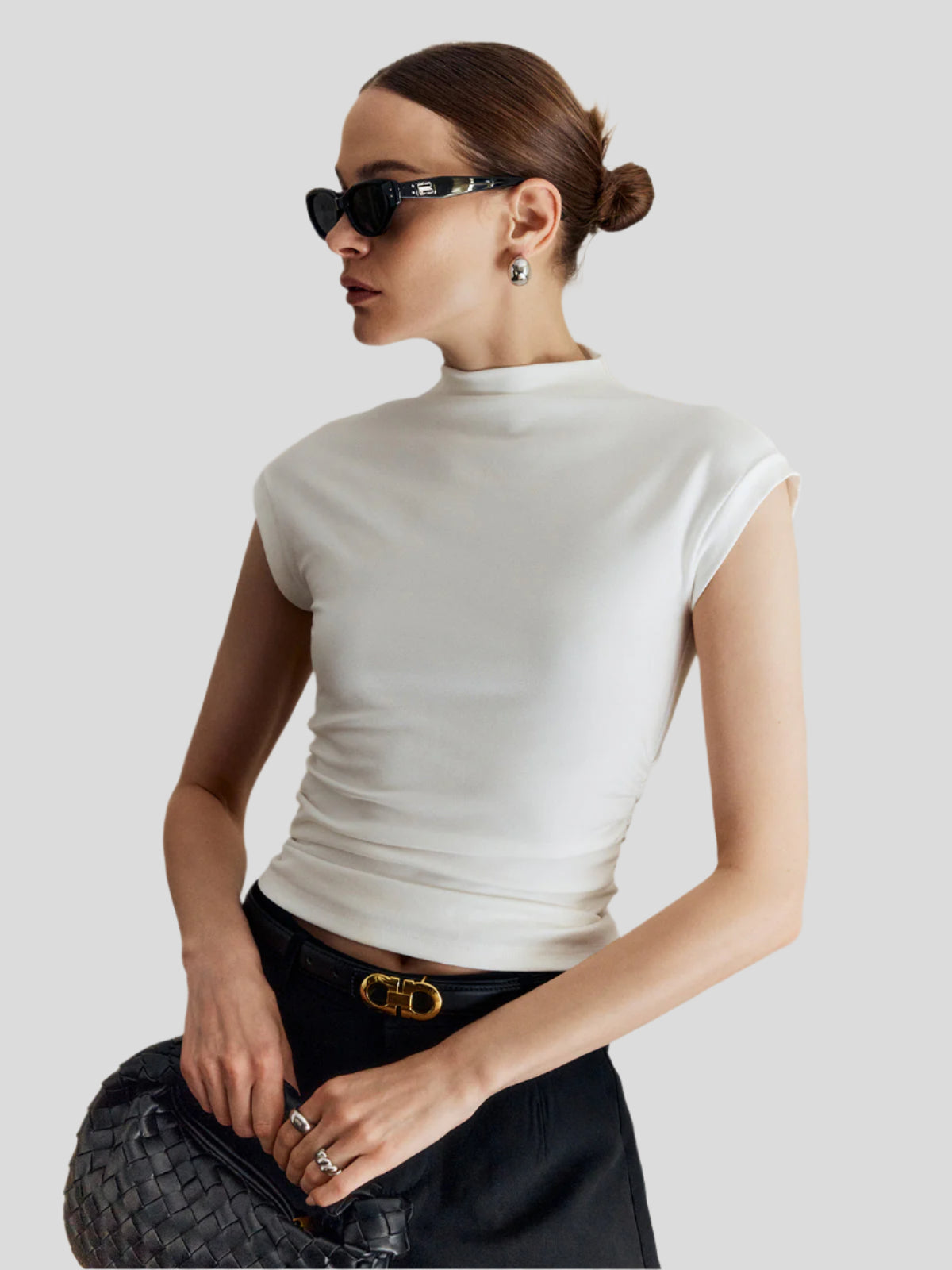 Débardeur col montant femme – essentiel chic et polyvalent