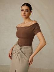 Top court femme off-shoulder – coupe ajustée et élégante