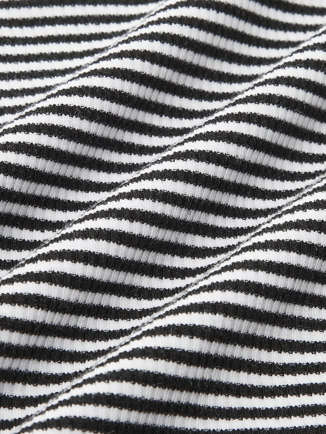 Débardeur court femme à rayures noir et blanc – style sport chic