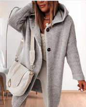 Veste d’hiver femme en maille – Casual avec capuche & fermeture boutonnée