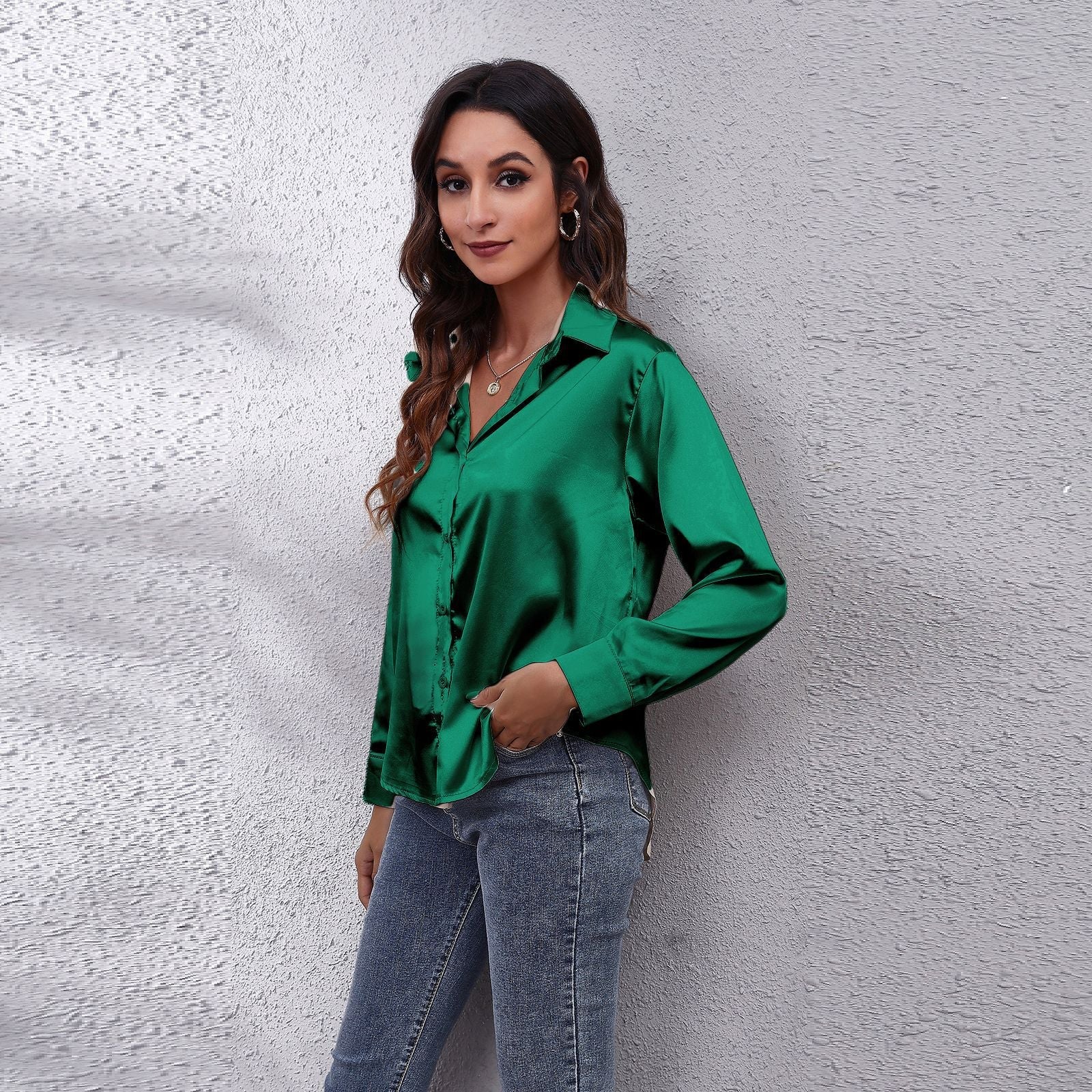 Blouse satinée Shila élégante – Top fluide chic pour femmes estivales