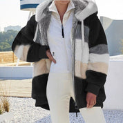 Gilet Fibi pluche oversize capuche – Fluffy cocoon hiver doux et tendance