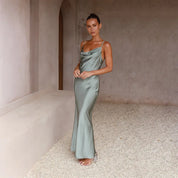 robe longue satin Elara — dos nu & col bénitier élégants