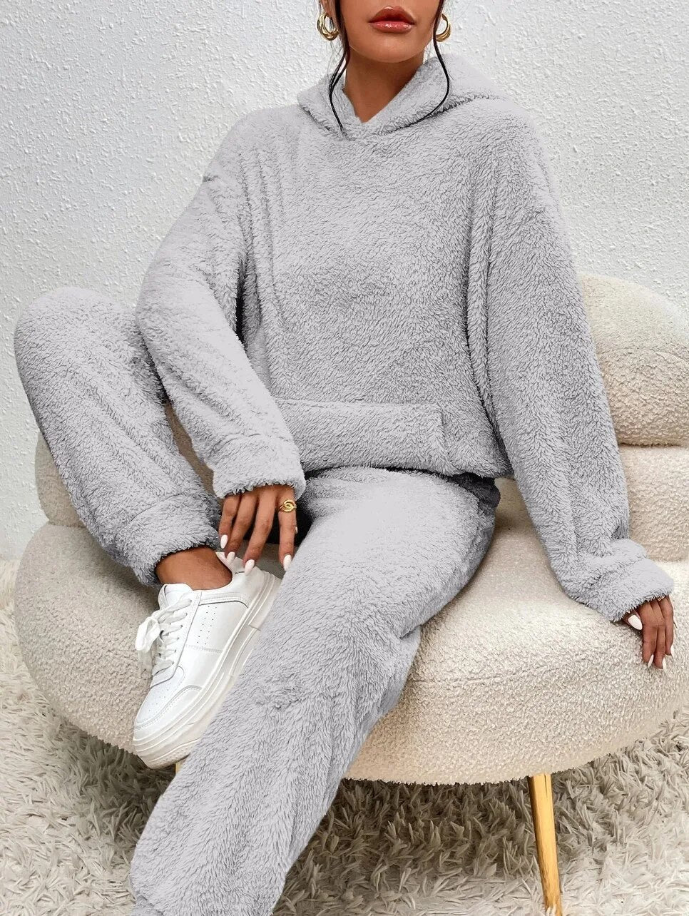 Ensemble Femme Lana – Survêtement Hiver Teddy Doux avec Hoodie & Pantalon