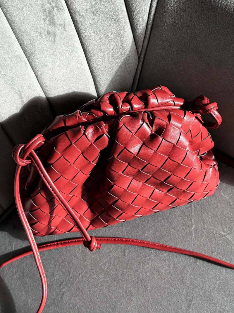 Sac pochette femme tressé – petit sac élégant à cordon & bandoulière