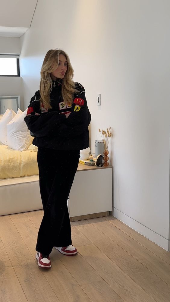 veste Ferrari Racing Nika — blouson oversize F1 unisexe avec patches iconiques