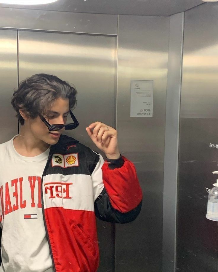 veste Ferrari Racing Nika — blouson oversize F1 unisexe avec patches iconiques