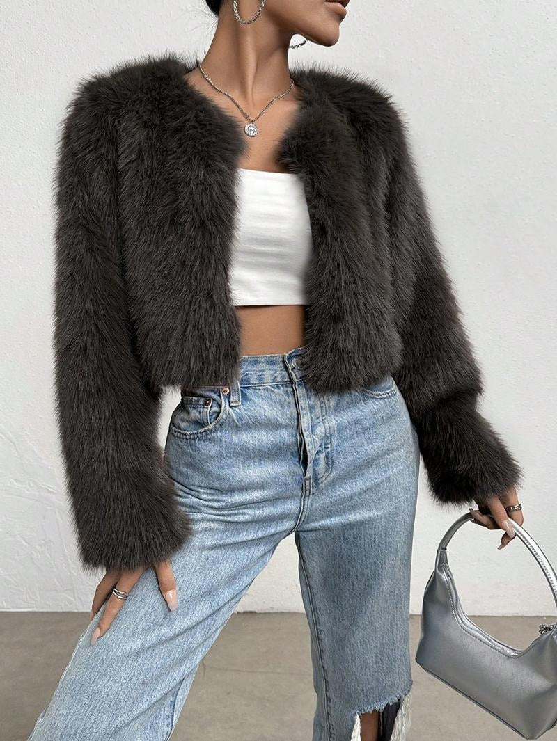 Veste cropped en fausse fourrure femme – coupe loose & ouverture frontale