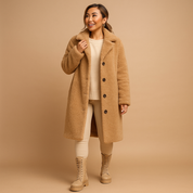 Manteau long femme Nienke en teddy beige – Doux, chaud et élégant