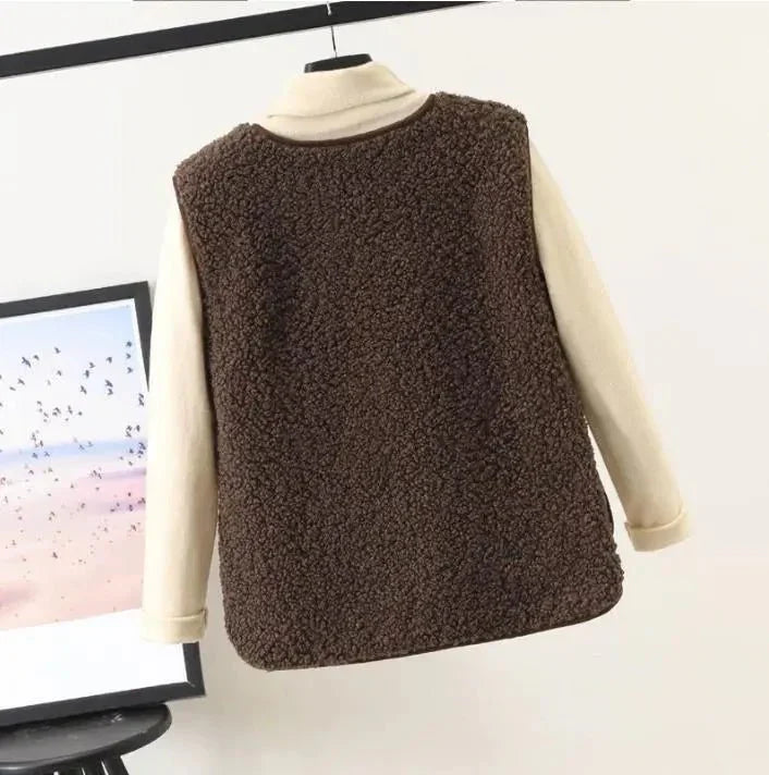 Gilet femme Dione en peluche — sans manches doux & élégant, idéal mi-saison
