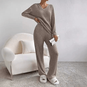 Ensemble lounge femme Evangeline — deux pièces confortables au style moderne