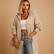 Veste streetwear femme Lotte – légère avec capuche & zip urbain